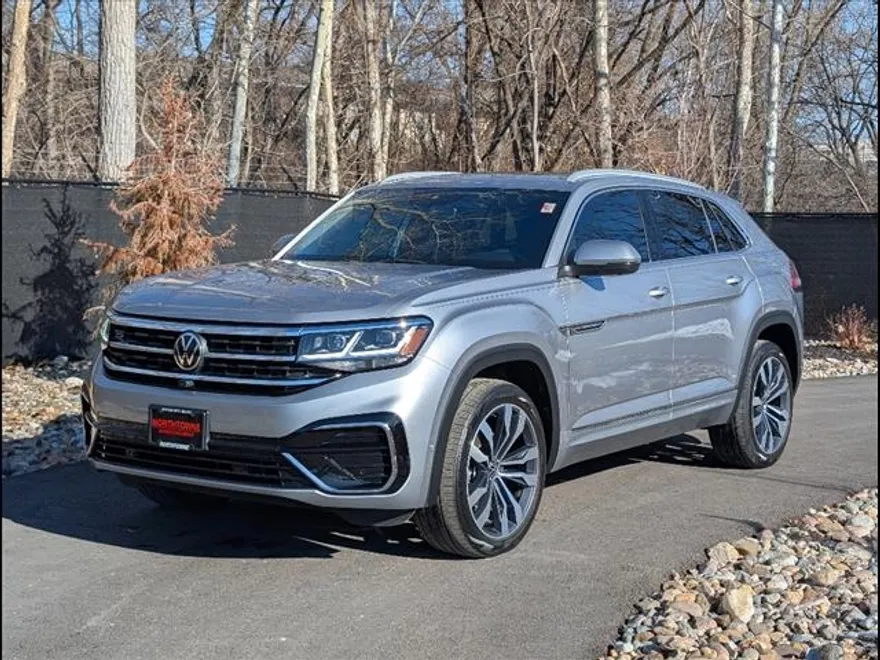 2022 Volkswagen Atlas Cross Sport V6 SEL Premium R-Line photo 1