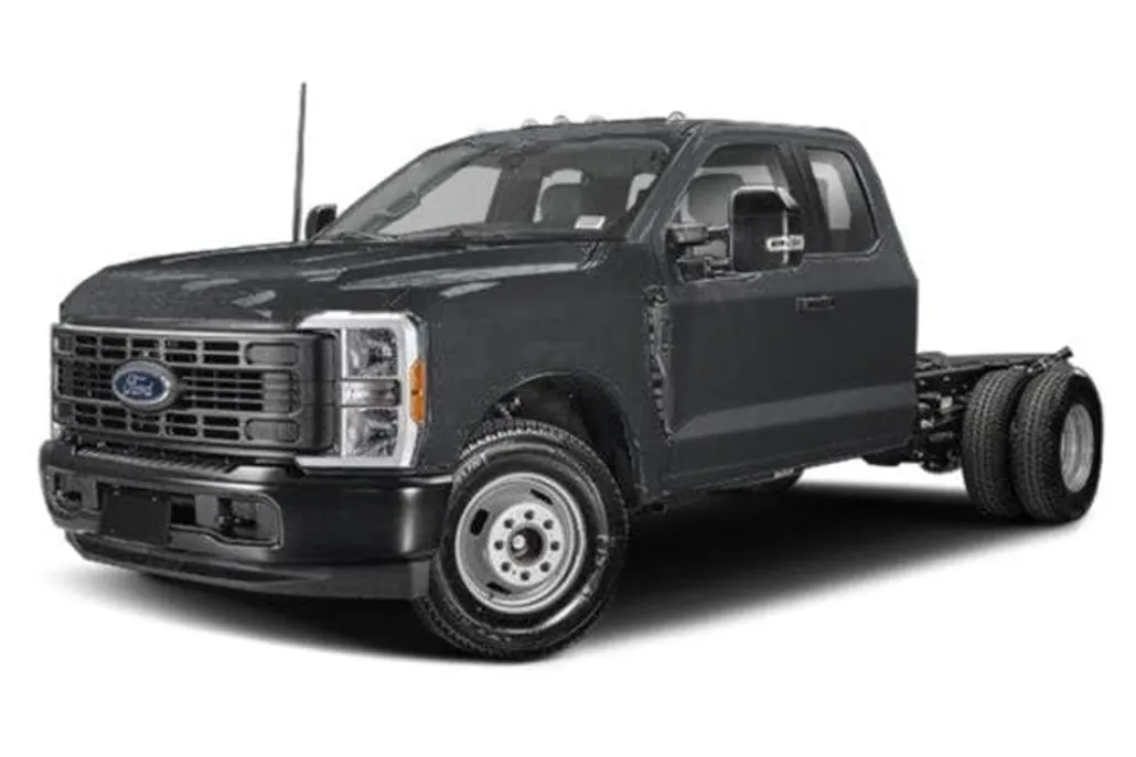 2025 Ford F-350 XL photo 1