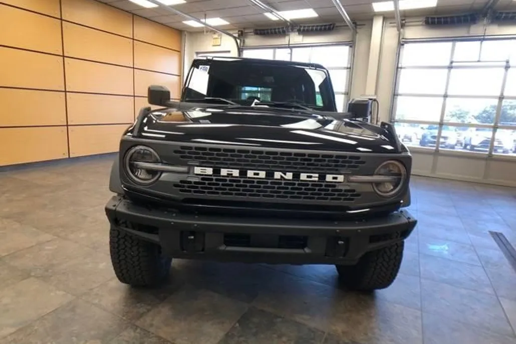 2025 Ford Bronco Badlands photo 1
