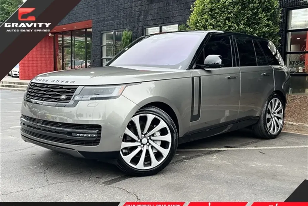 2023 Land Rover Range Rover SE photo 1