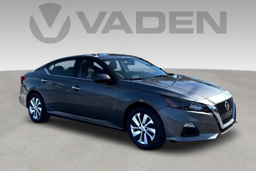 2022 Nissan Altima 2.5 S photo 1