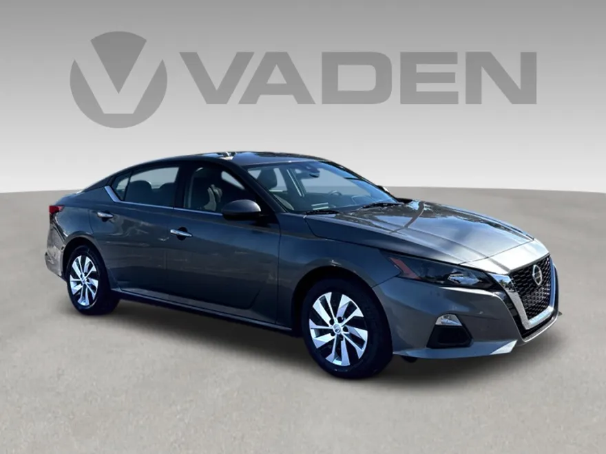 2022 Nissan Altima 2.5 S photo 1