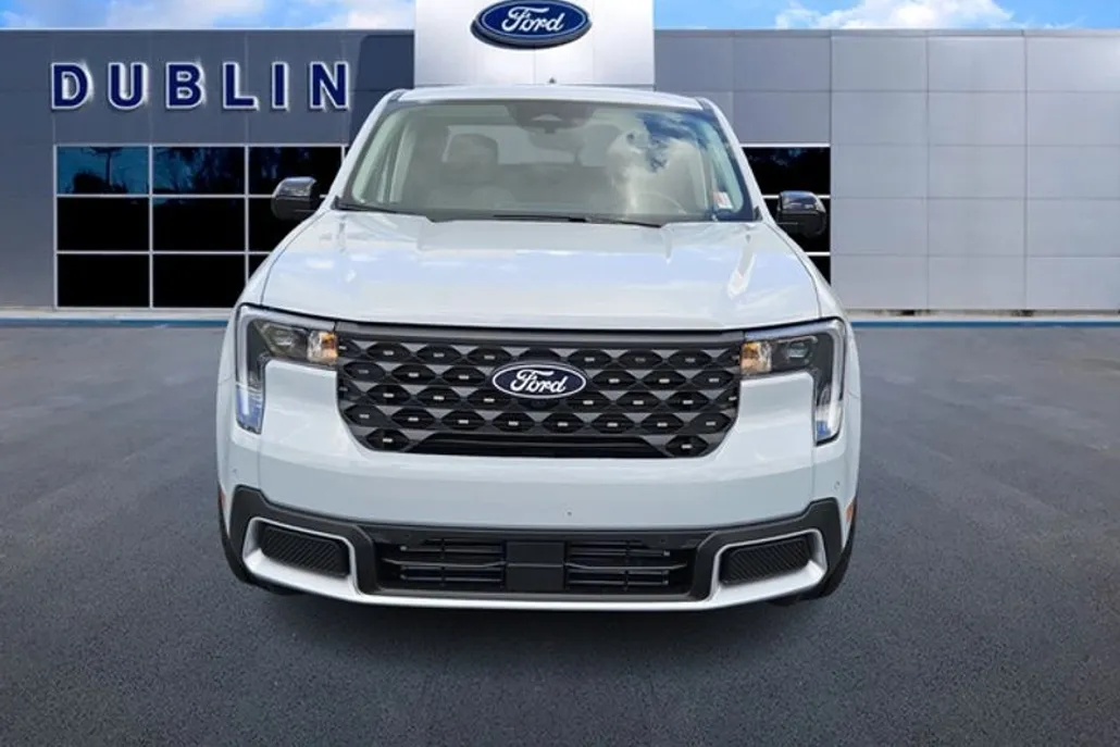 2025 Ford Maverick Lariat photo 1