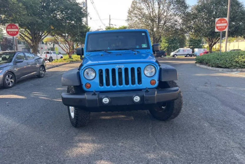 2010 Jeep Wrangler Sport photo 1
