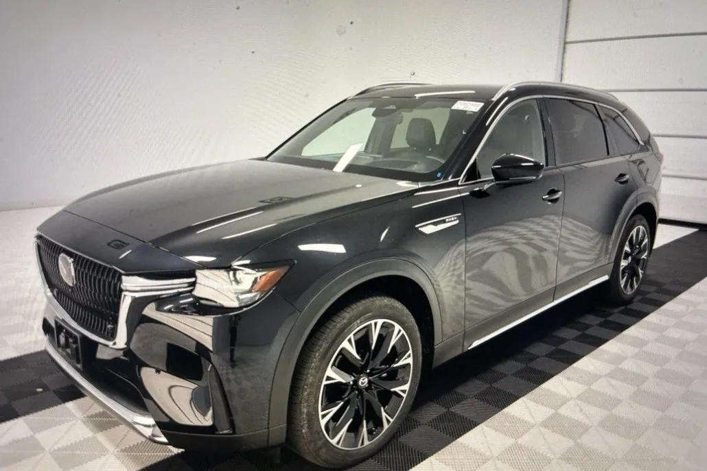 2024 Mazda CX-90 Premium Plus photo 1