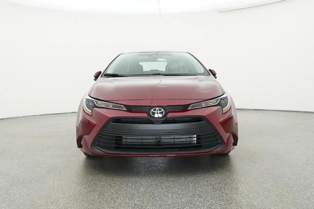 2026 Toyota Corolla LE photo 1