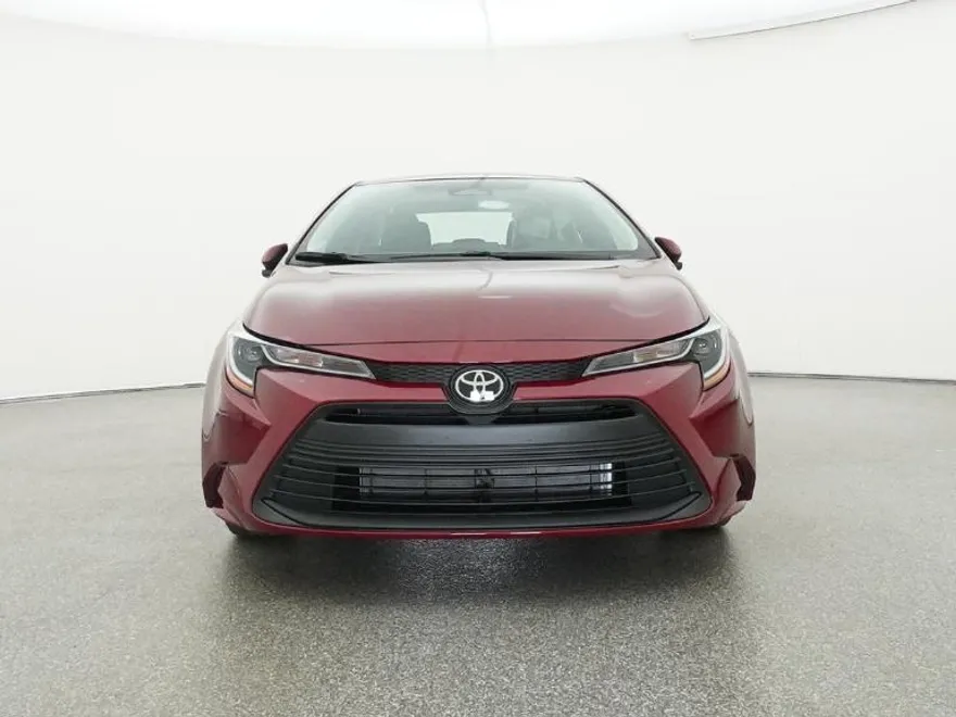 2026 Toyota Corolla LE photo 1