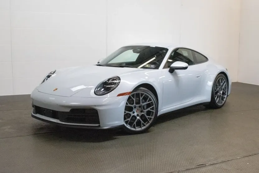 2025 Porsche 911 photo 1
