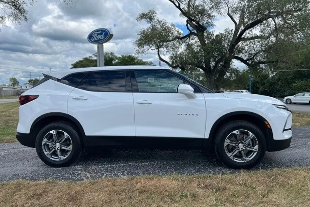 2023 Chevrolet Blazer 2LT photo 1