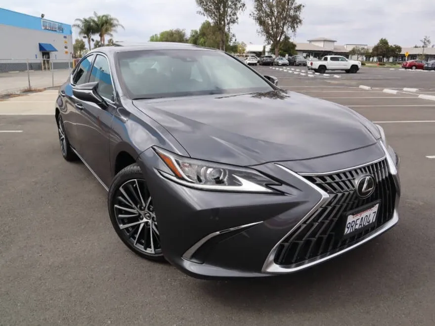 2022 Lexus ES 350 photo 1