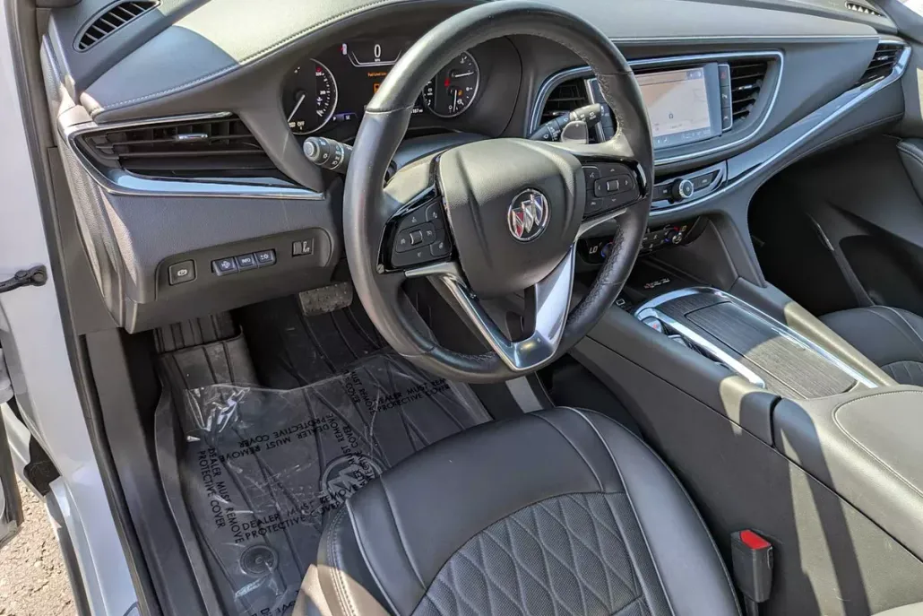 2023 Buick Enclave Avenir photo 1
