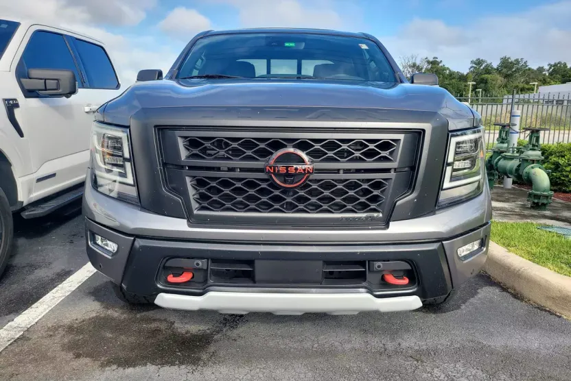 2023 Nissan Titan PRO-4X photo 1