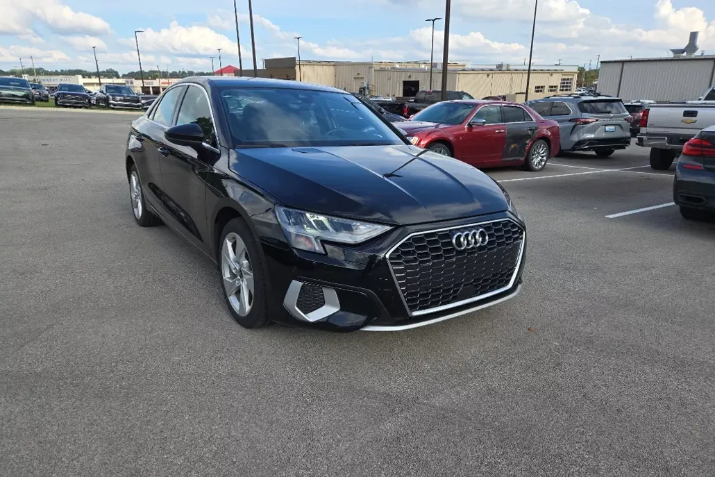 2022 Audi A3 Premium photo 1