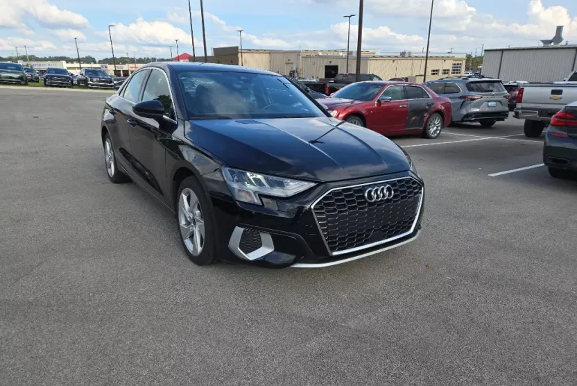 2022 Audi A3 Premium photo 1