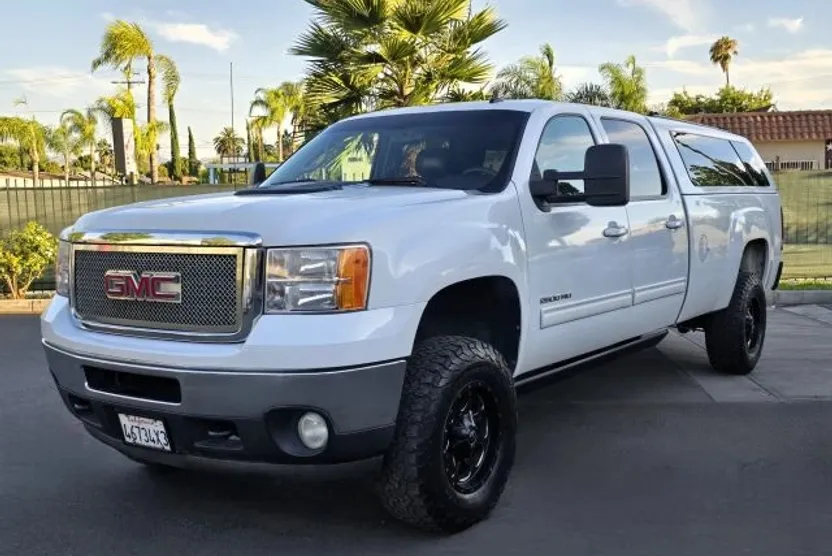 2011 Gmc Sierra 2500 HD SLT photo 1