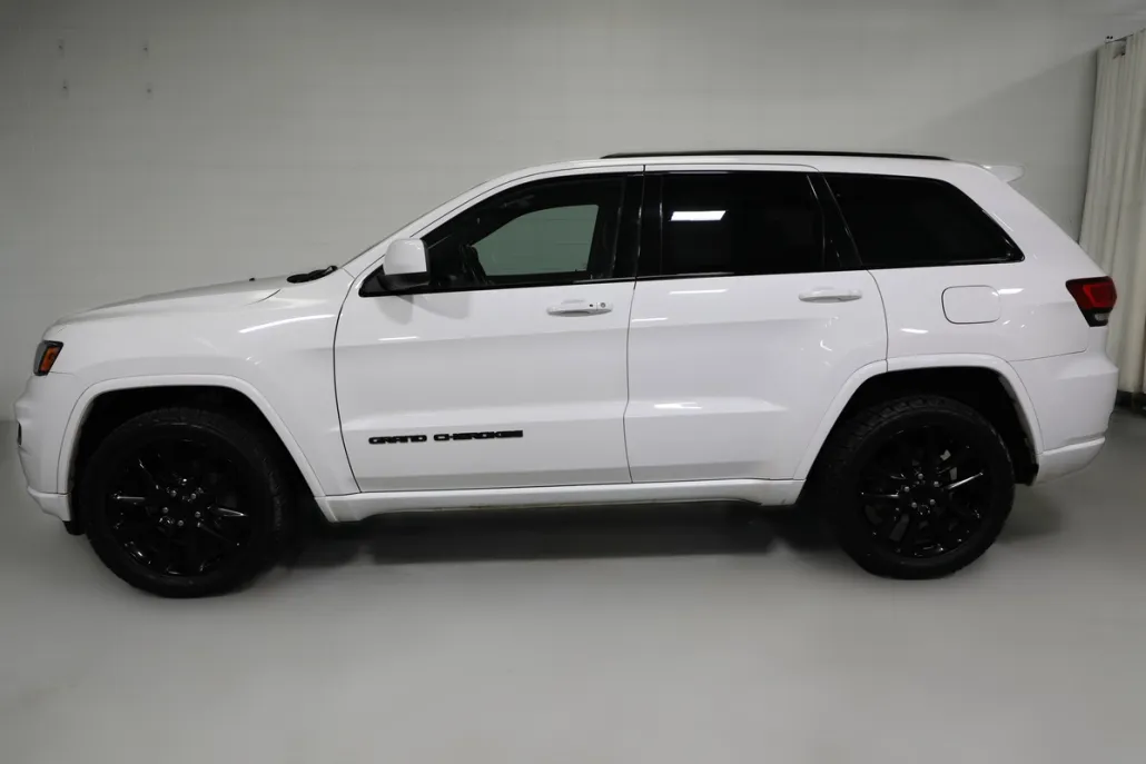 2020 Jeep Grand Cherokee Altitude photo 1