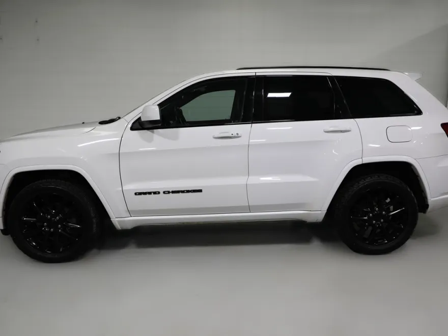 2020 Jeep Grand Cherokee Altitude photo 1