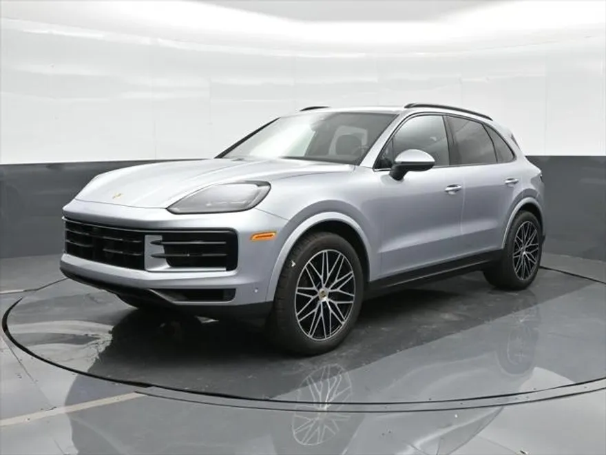 2024 Porsche Cayenne photo 1