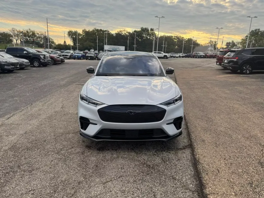 2023 Ford Mustang Mach-E GT photo 1
