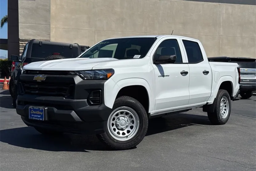2026 Chevrolet Colorado Work Truck photo 1