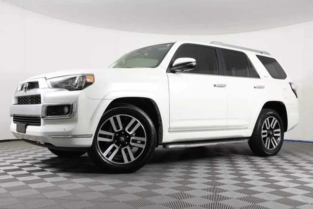 2018 Toyota 4Runner Limited photo 1
