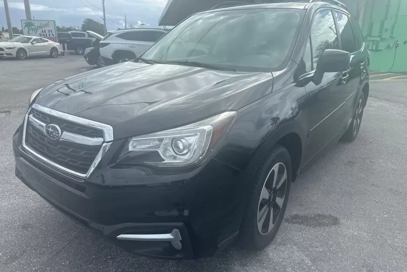 2017 Subaru Forester 2.5i Limited photo 1