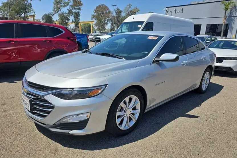 2020 Chevrolet Malibu 1LT photo 1
