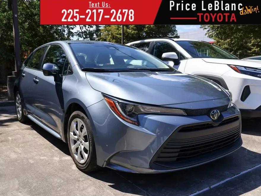 2024 Toyota Corolla LE photo 1