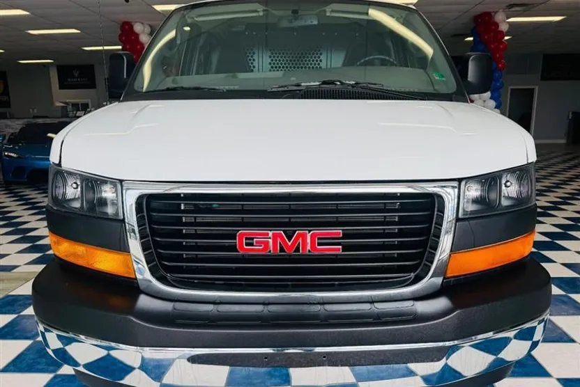 2024 Gmc Savana 2500 Cargo photo 1