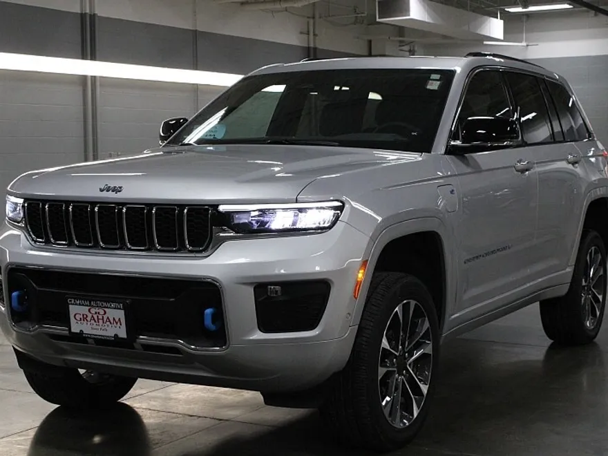 2023 Jeep Grand Cherokee 4xe Overland photo 1