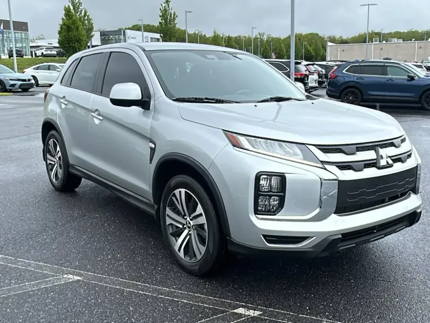 2024 Mitsubishi Outlander Sport ES photo 1