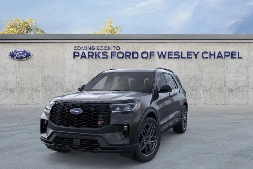 2025 Ford Explorer ST photo 1