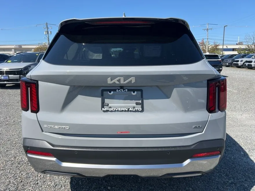 2026 Kia Sorento S photo 1