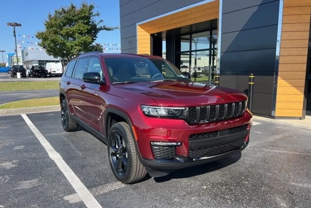 2025 Jeep Grand Cherokee Limited photo 1
