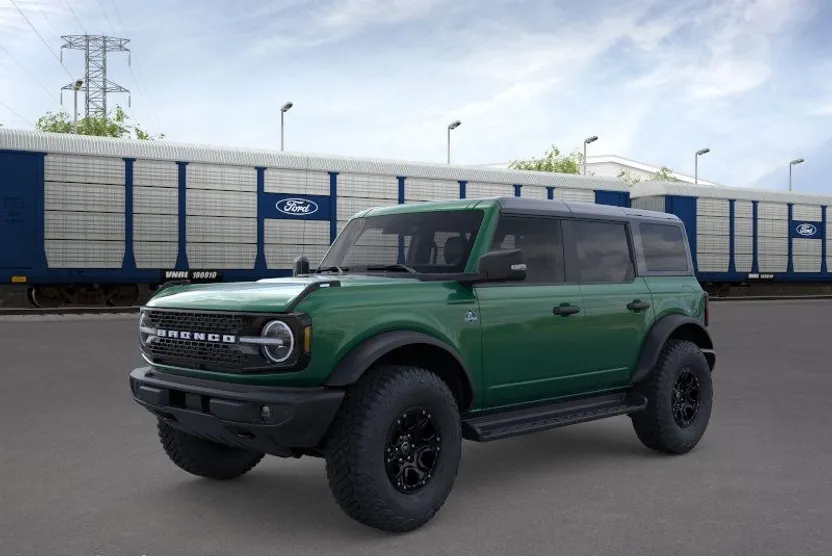 2025 Ford Bronco Outer Banks photo 1