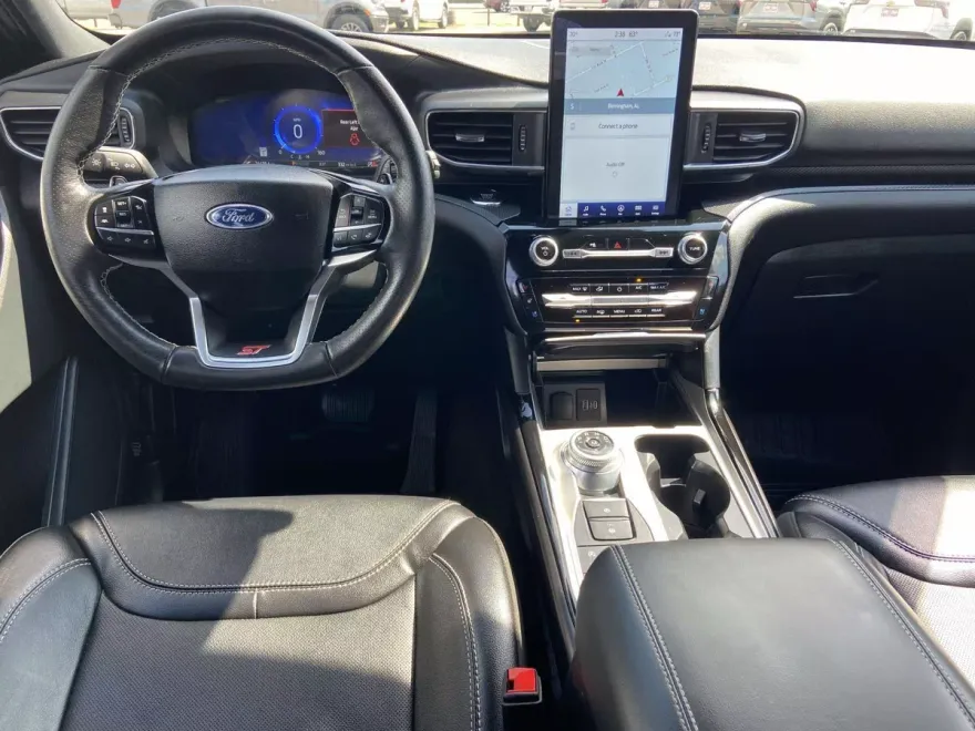 2023 Ford Explorer ST photo 1