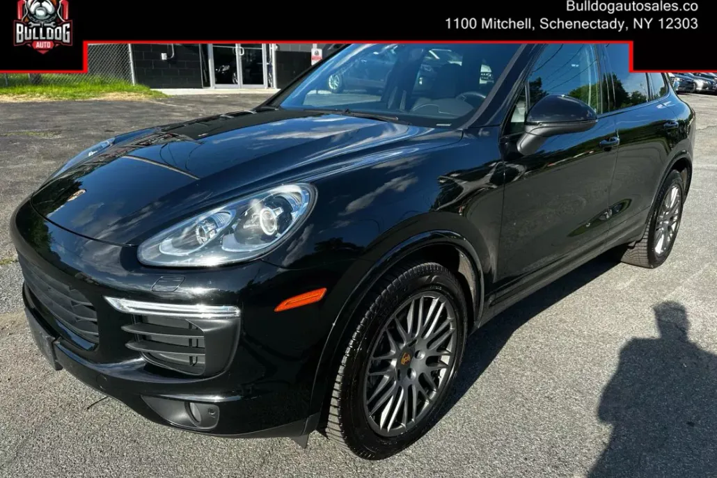 2018 Porsche Cayenne Base Platinum Edition photo 1
