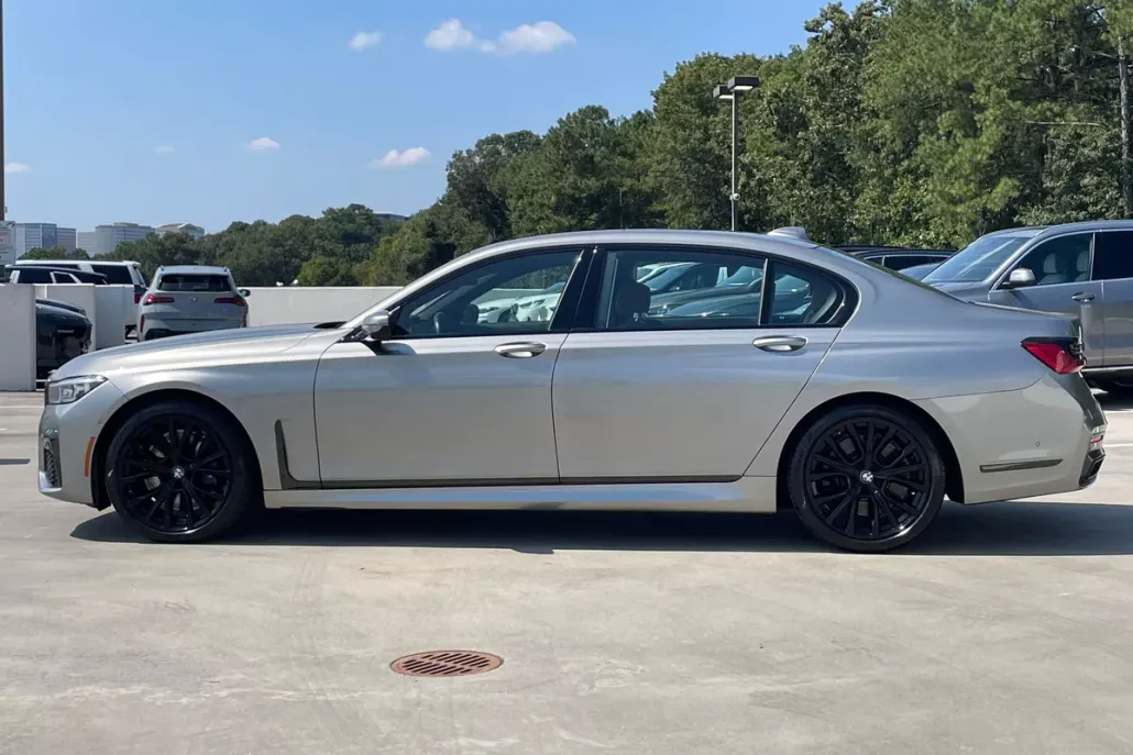 2022 Bmw 750i xDrive Sedan photo 1