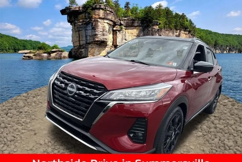 2023 Nissan Kicks SR photo 1