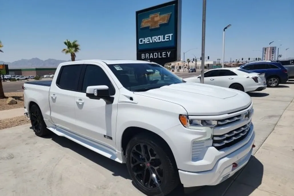 2025 Chevrolet Silverado 1500 RST photo 1
