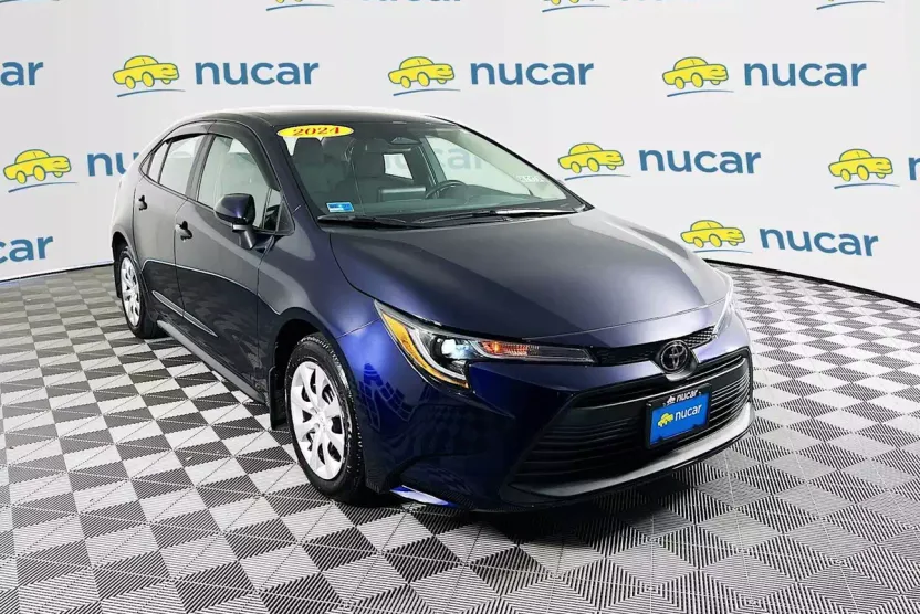 2024 Toyota Corolla LE photo 1