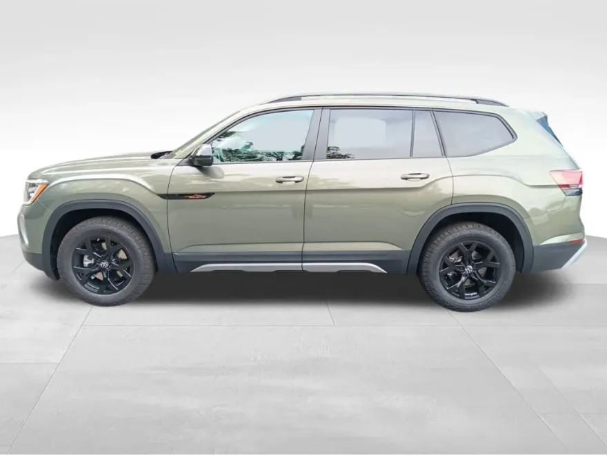 2025 Volkswagen Atlas Peak Edition photo 1