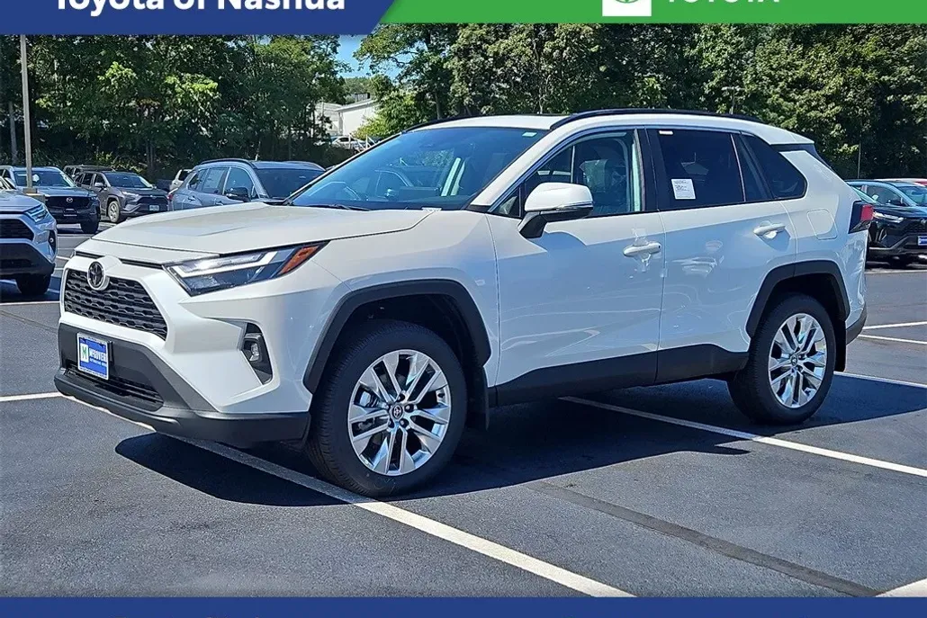 2025 Toyota RAV4 XLE Premium photo 1