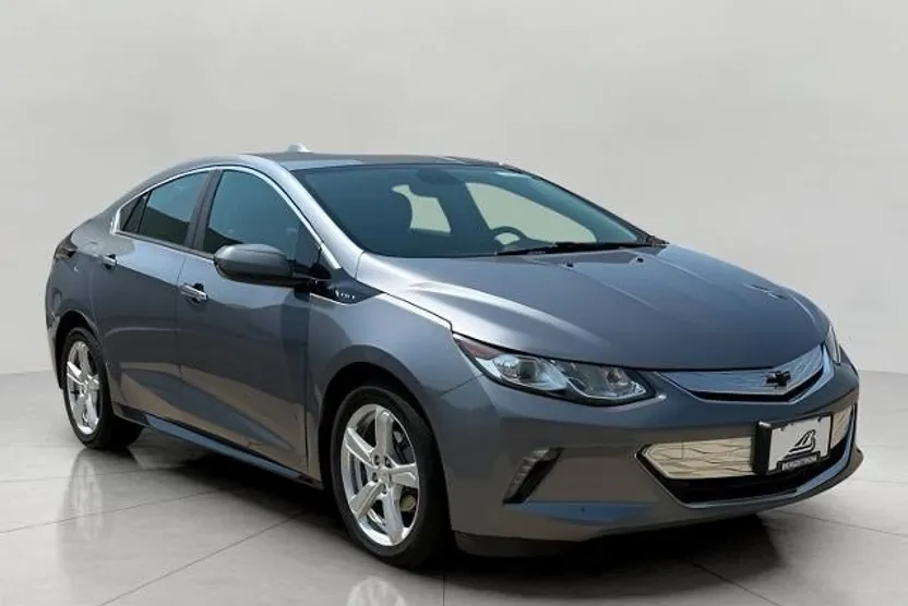 2018 Chevrolet Volt LT photo 1