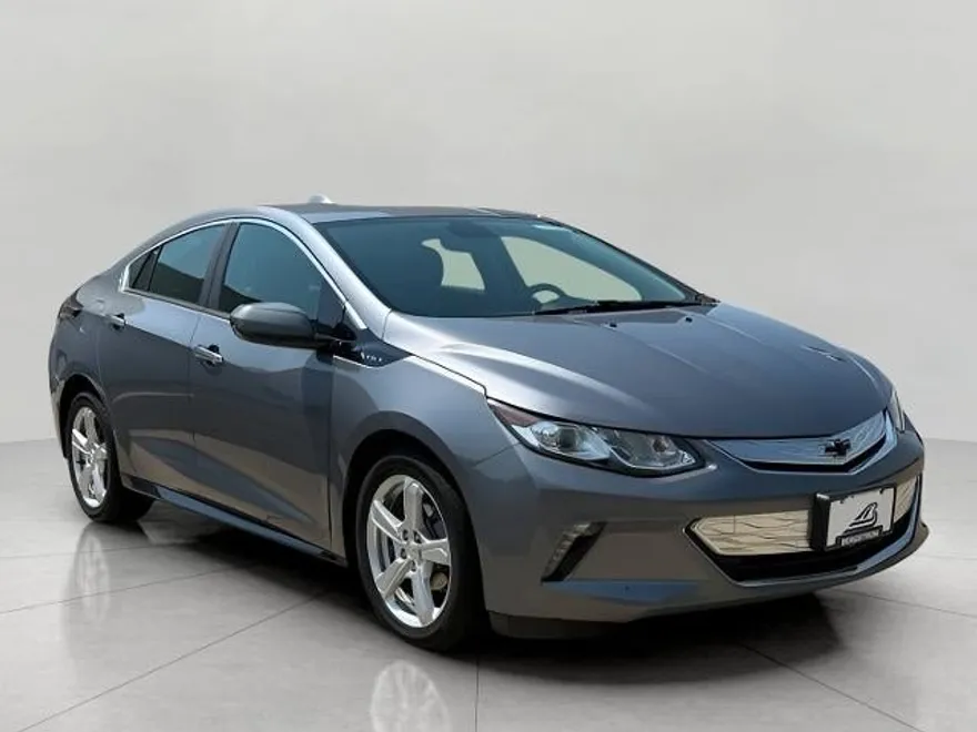 2018 Chevrolet Volt LT photo 1