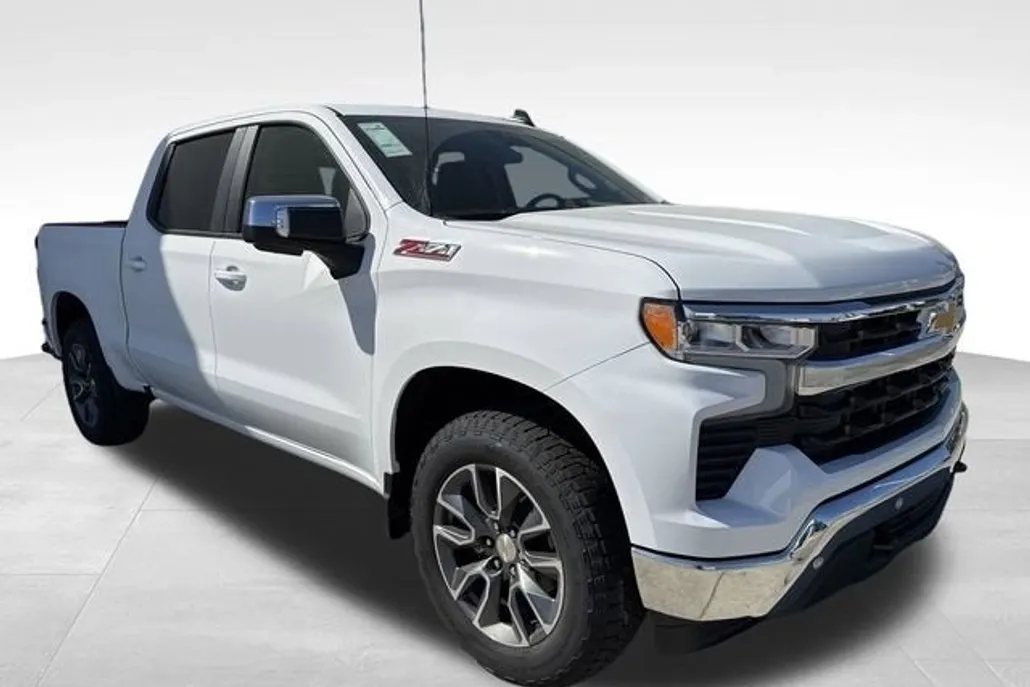 2025 Chevrolet Silverado 1500 LT photo 1