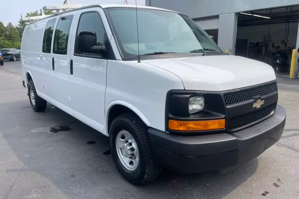 2013 Chevrolet Express photo 1
