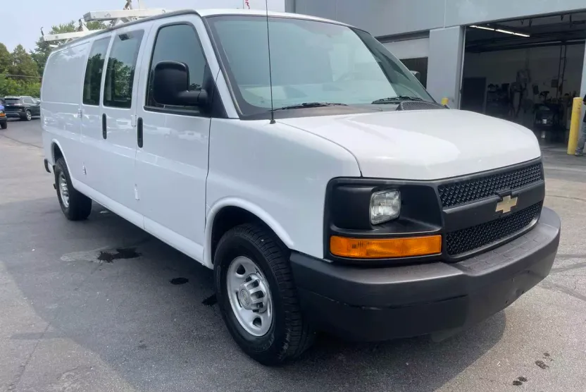 2013 Chevrolet Express photo 1