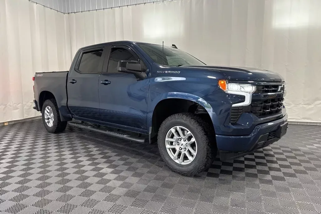 2022 Chevrolet Silverado 1500 RST photo 1
