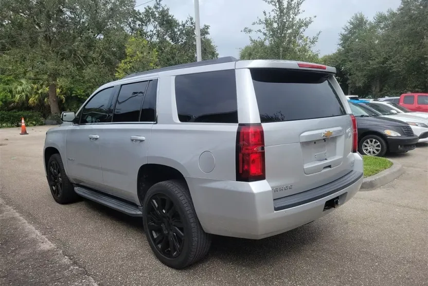 2019 Chevrolet Tahoe LS photo 1